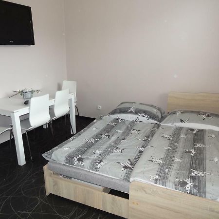 Apartman Lednicka Breclav Luaran gambar