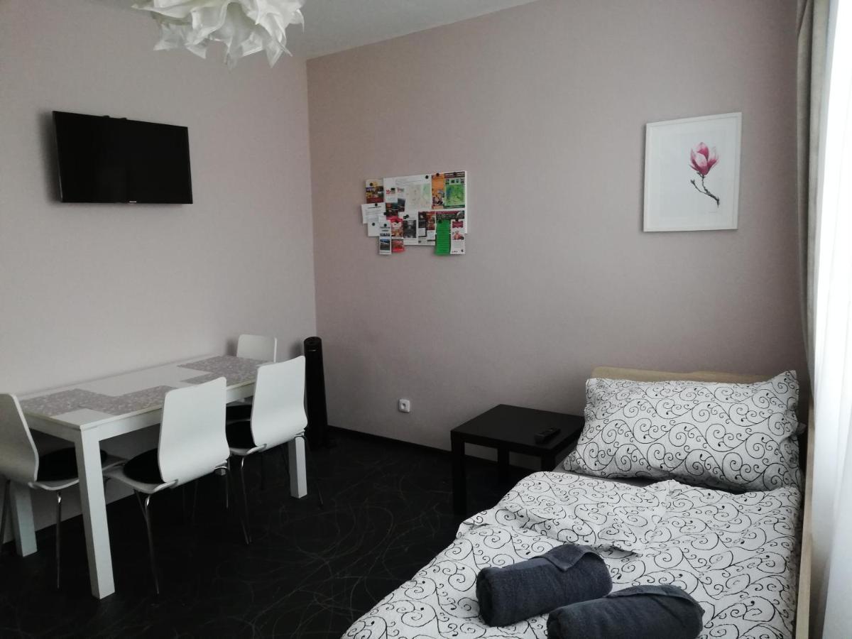 Apartman Lednicka Breclav Luaran gambar